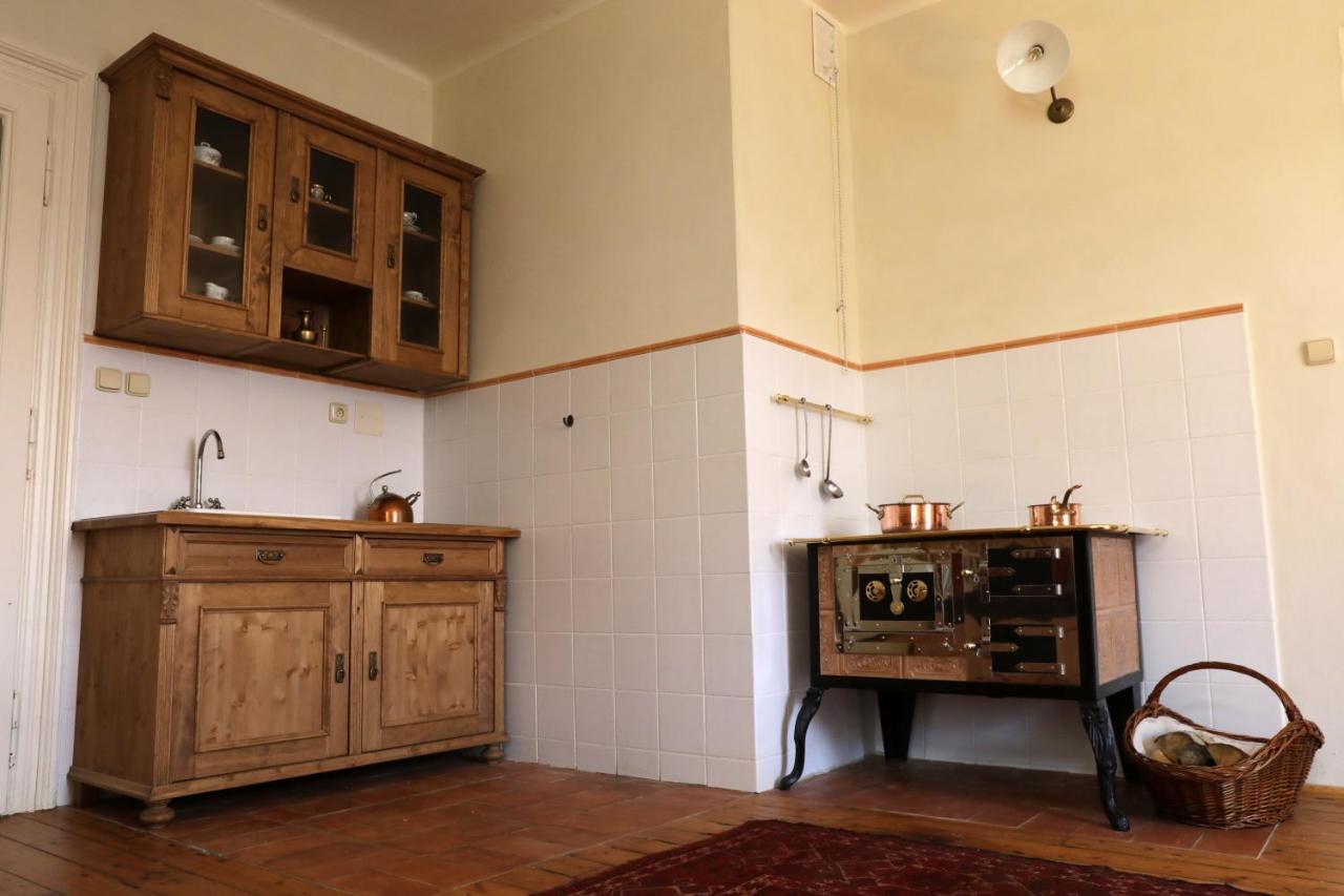 Historicke Apartmany Zelenohorska Posta Nepomuk Exterior foto