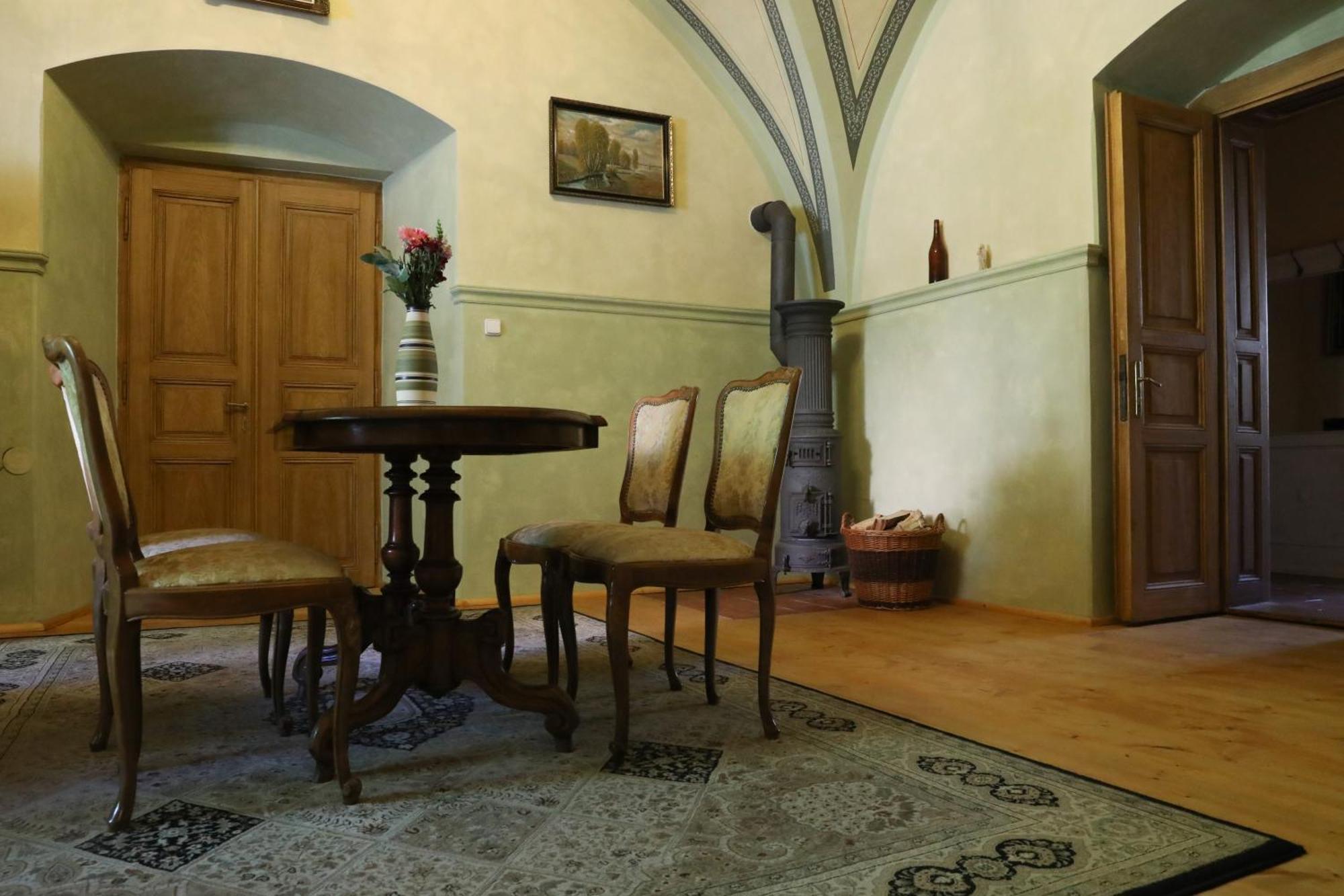 Historicke Apartmany Zelenohorska Posta Nepomuk Exterior foto